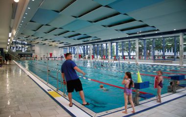 Schwimmhalle_Helene_Weigel_Platz_A